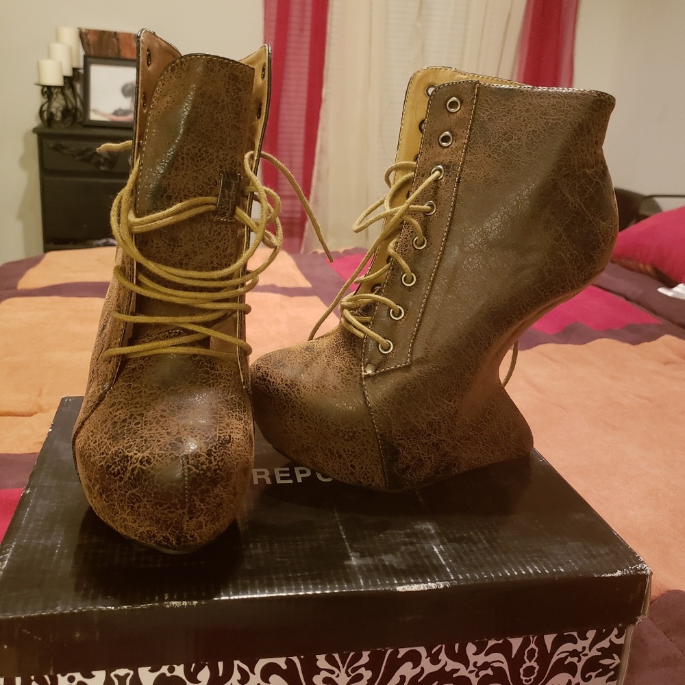 Shoes